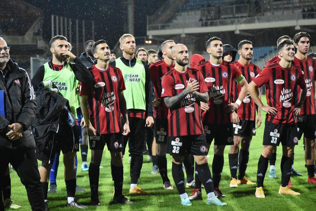 Immagine in evidenza: uno scatto di Foggia-Crotone 2-0 (Coppa Italia Serie C 22/23) - crediti: foto di Luigia Spinelli