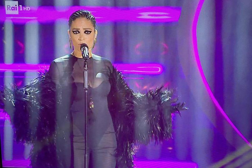 Festival di Sanremo degli abiti neri e lamè, Chiara Ferragni vera rivelazione