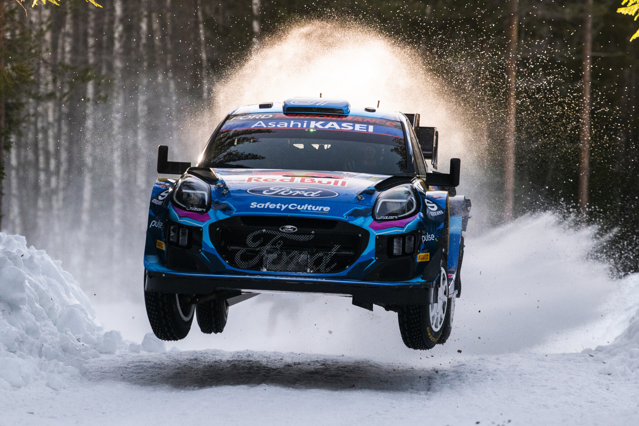 Ott Tänak (2°) in corsa per il successo in Svezia (Red Bull Content Pool)