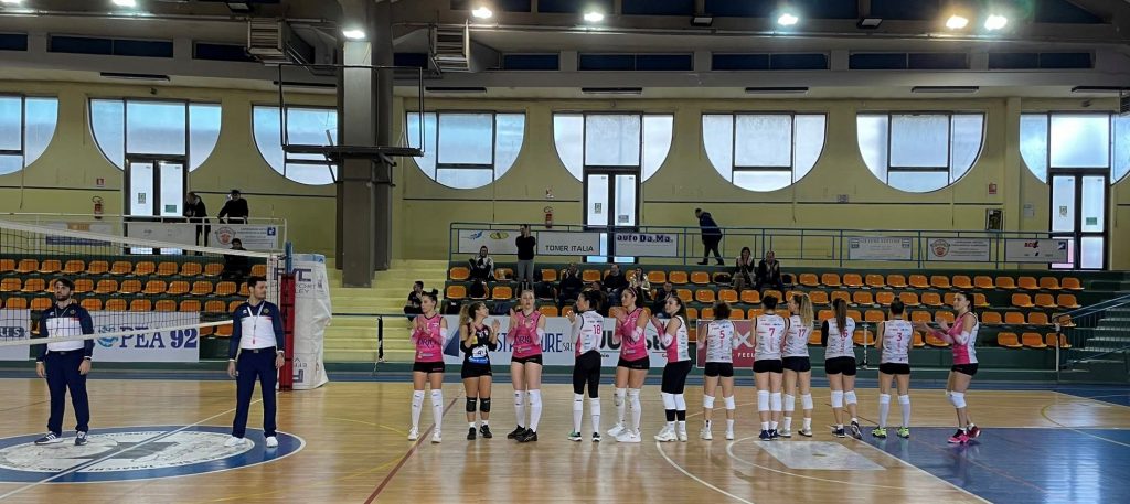 Nella battaglia di Isernia la Pallavolo Cerignola strappa un punto al tie break