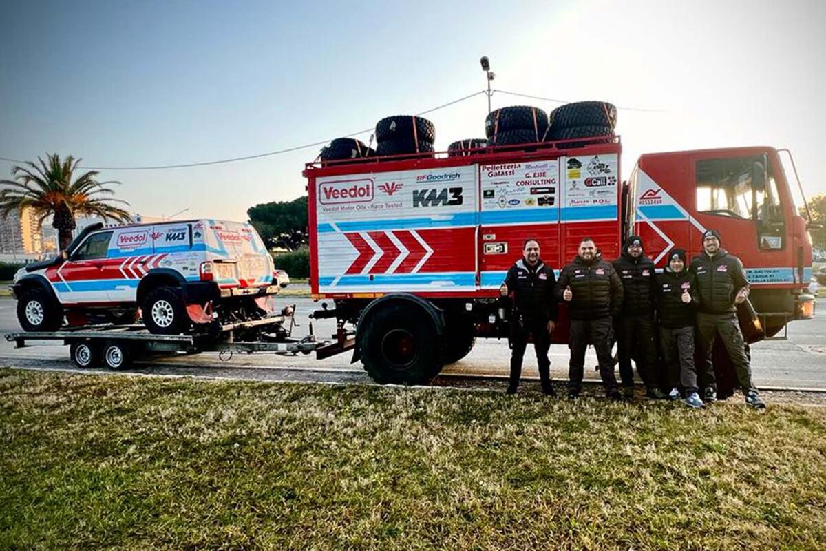 Il Team Rossi 4x4 alla partenza del Carta Rallye - 