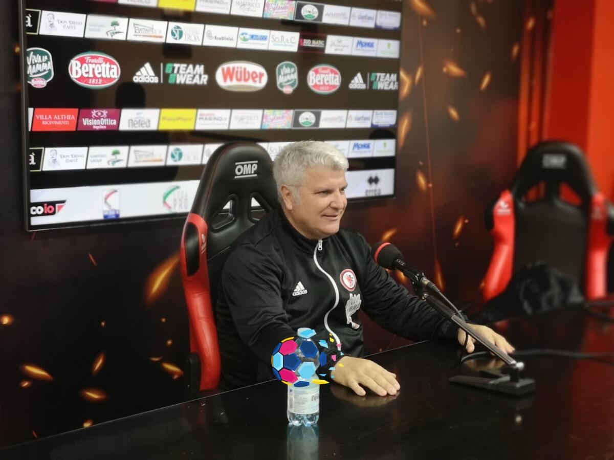 Foggia, Somma: "Partita difficile. Non credevo di…" - Immagine in evidenza: mister Mario Somma - crediti: foto di Mario Mescia/lagoleada.it (RIPRODUZIONE RISERVATA)