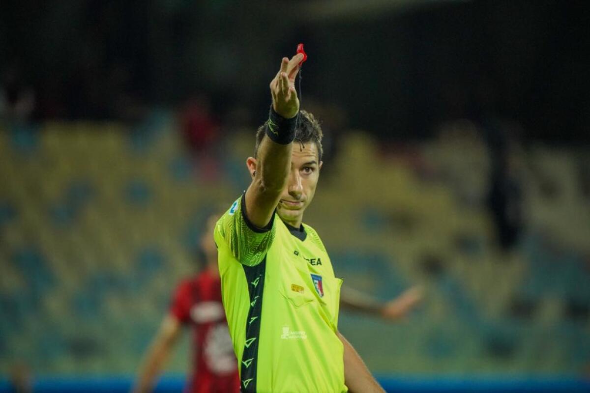 Chi sarà l'arbitro di Cerignola-Foggia? - Il direttore di gara, Sig. Filippo Giaccaglia durante Foggia-Avellino, crediti: Mario Marino/Riproduzione Riservata