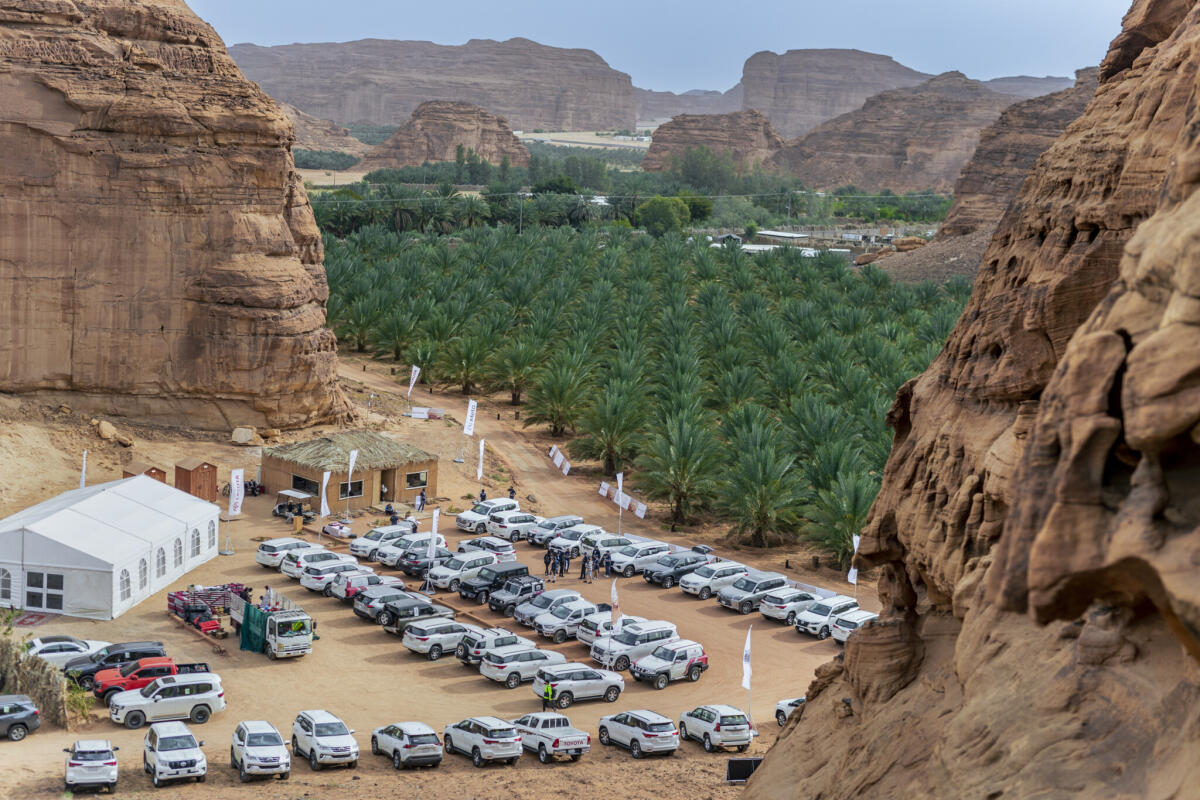 Partito dall'Arabia Saudita il Rally Jameel, composto solo da equipaggi femminili - 