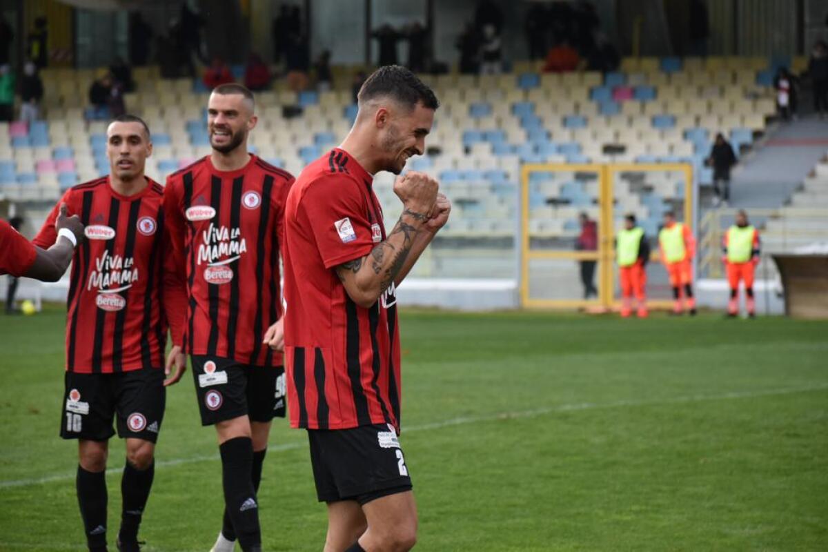 Foggia-Monopoli, quote e pronostico - Immagine in evidenza: uno scatto di Foggia-Viterbese (Serie C - girone C 22/23) - crediti: foto di Luigia Spinelli (RIPRODUZIONE RISERVATA)