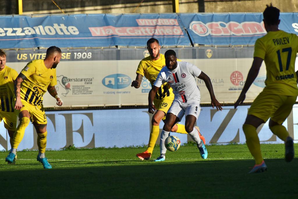 Immagine in evidenza: uno scatto di Viterbese-Foggia (Serie C - girone C 22/23) - crediti: foto di Luigia Spinelli