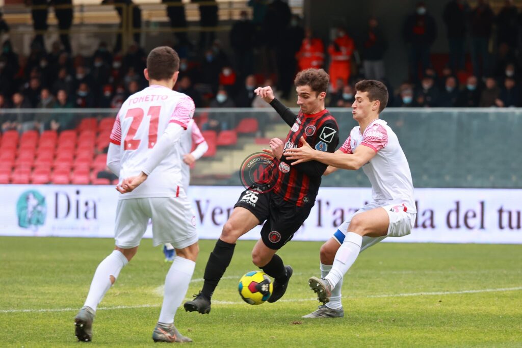 Immagine in evidenza: uno scatto di Foggia-Monterosi 1-1 (Serie C - girone C 21/22) - crediti foto: Federico Antonellis/Calcio Foggia 1920
