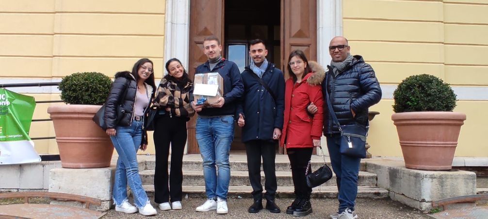 I fiori blu sbocciano al Policlinico Riuniti di Foggia, donati 14 volumi
