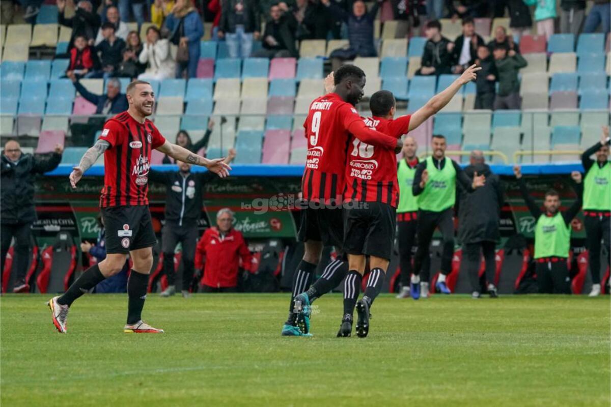 Serie C, i verdetti del girone C - Immagine in evidenza: uno scatto di Foggia-Turris (Serie C - girone C 22/23) - crediti: foto di Mario Marino (RIPRODUZIONE RISERVATA)