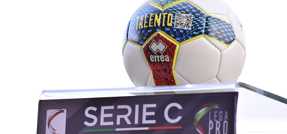 Serie C, il quadro completo dei playout - Immagine in evidenza: il pallone di Serie C della stagione 2022/2023 - crediti foto: Lega Pro