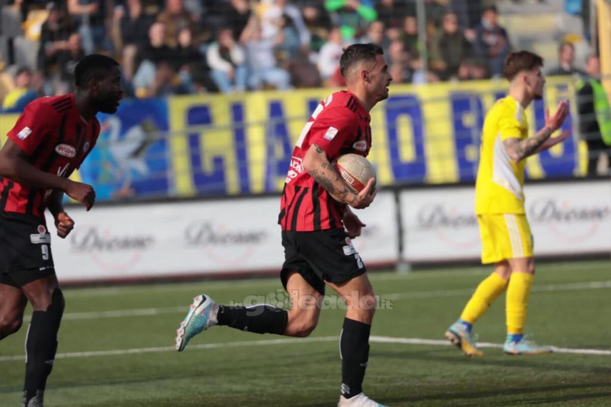 Foggia-Giugliano, quote e statistiche - Immagine in evidenza: uno scatto di Audace Cerignola-Foggia (Serie C - girone C 22/23) - crediti: foto di Luigia Spinelli (RIPRODUZIONE RISERVATA)