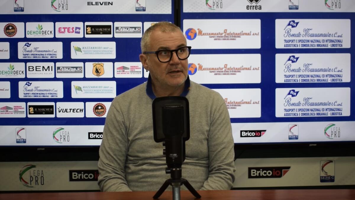 Giugliano massacrato dal Catanzaro, Di Napoli pensa al Foggia - Raffaele Di Napoli, crediti: frame da conferenza del Giugliano Calcio 1928