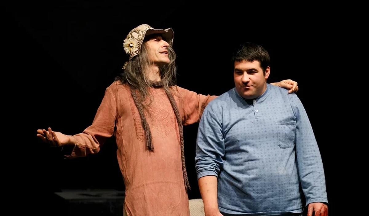“Il Papà di Dio” al teatro impertinente di Foggia, tra satira e fumetto - 