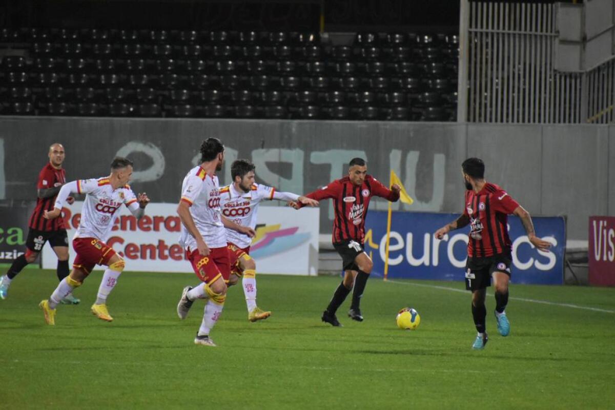 Catanzaro-Foggia, probabili formazioni e dove vederla - Foggia-Catanzaro, crediti: Luigia Spinelli
