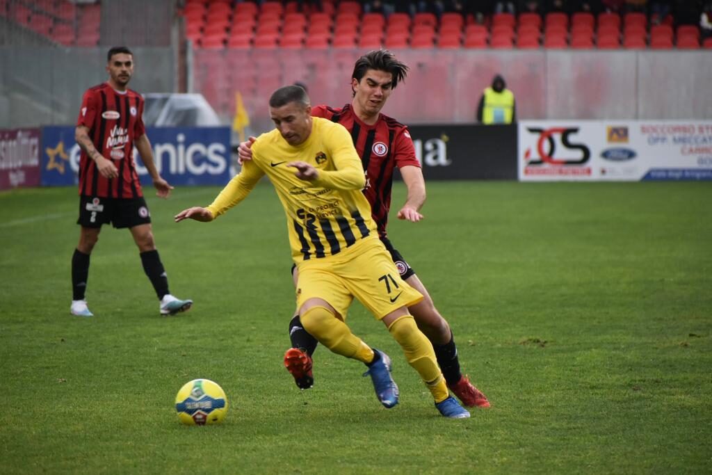 Immagine in evidenza: uno scatto di Foggia-Viterbese (Serie C - girone C 22/23) - crediti: foto di Luigia Spinelli (RIPRODUZIONE RISERVATA)