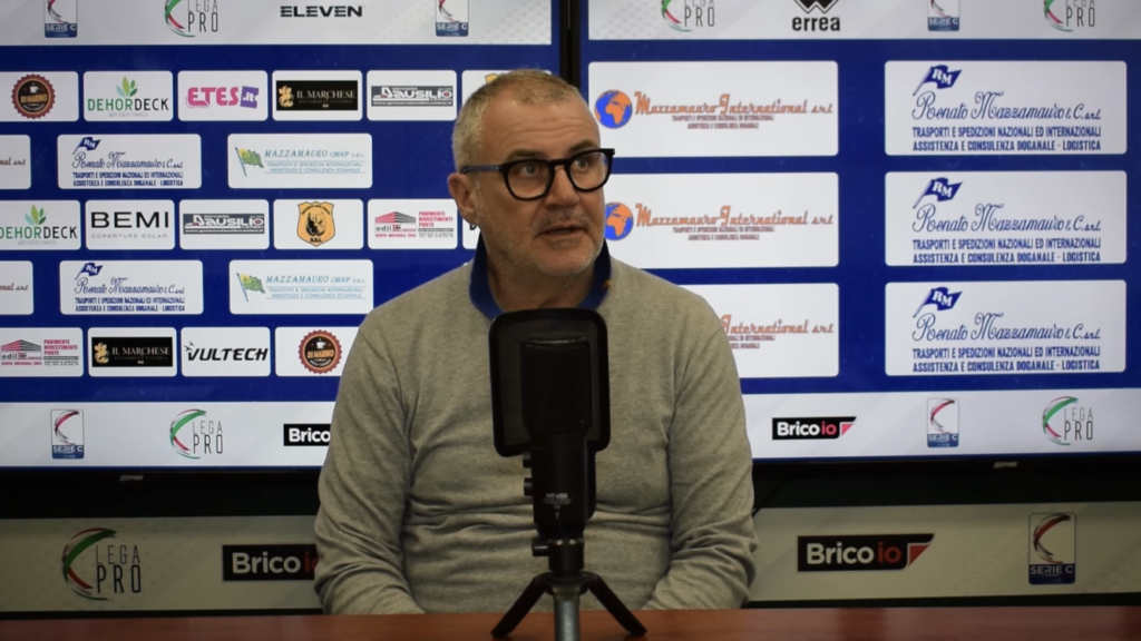 Raffaele Di Napoli, crediti: frame da conferenza del Giugliano Calcio 1928