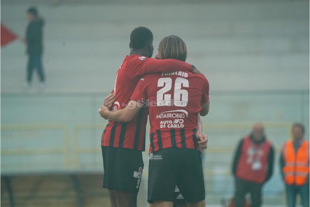 Immagine in evidenza: uno scatto di Foggia-Turris (Serie C - girone C 22/23) - crediti: foto di Mario Marino (RIPRODUZIONE RISERVATA)