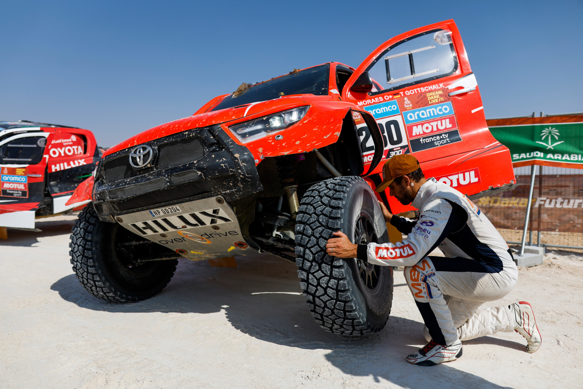 Uno dei tanti Toyota privati visti in azione alla Dakar (DPPI / Red Bull Content Pool)