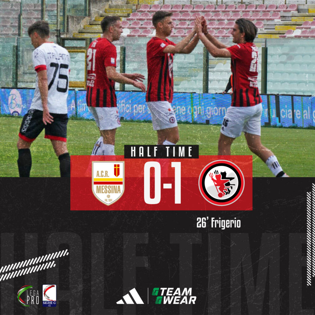 Immagine in evidenza: uno scatto di ACR Messina-Foggia (Serie C - girone C 22/23) - crediti foto: pagina ufficiale Calcio Foggia 1920