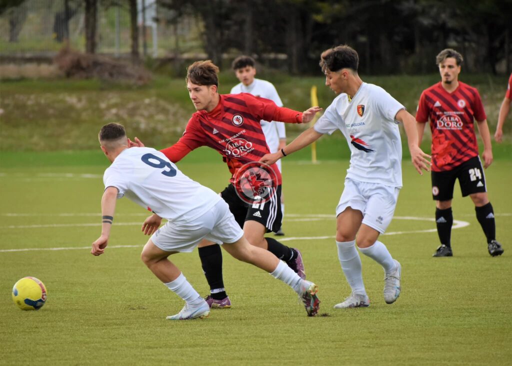 Immagine in evidenza: uno scatto di Foggia-Potenza (playoff Primavera3 22/23) - crediti foto: Calcio Foggia 1920 - Giovanile e Femminile/Luigia Spinelli