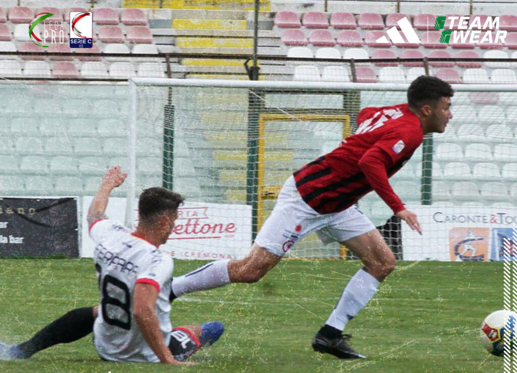 Immagine in evidenza: uno scatto di ACR Messina-Foggia (Serie C - girone C 22/23) - crediti foto: pagina ufficiale Calcio Foggia 1920