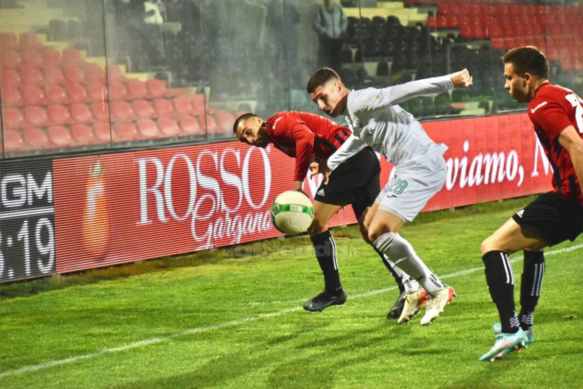 Frosinone in Serie A col gol dell'ex Monopoli - Immagine in evidenza: uno scatto di Foggia-Monopoli (Serie C - girone C 22/23) - crediti: foto di Luigia Spinelli (RIPRODUZIONE RISERVATA)