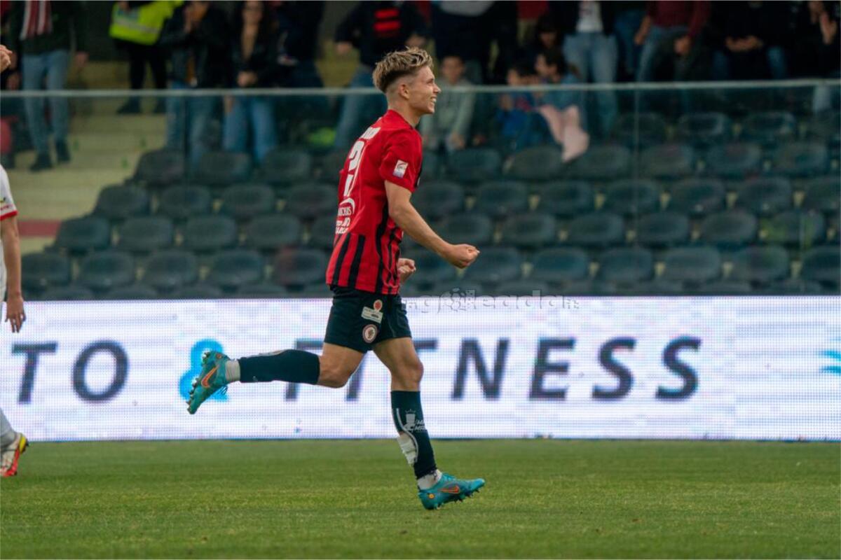 Foggia, Bjarkason: "Esperienza molto bella. I tifosi..." - Immagine in evidenza: uno scatto di Foggia-Turris (Serie C - girone C 22/23) - crediti: foto di Mario Marino (RIPRODUZIONE RISERVATA)