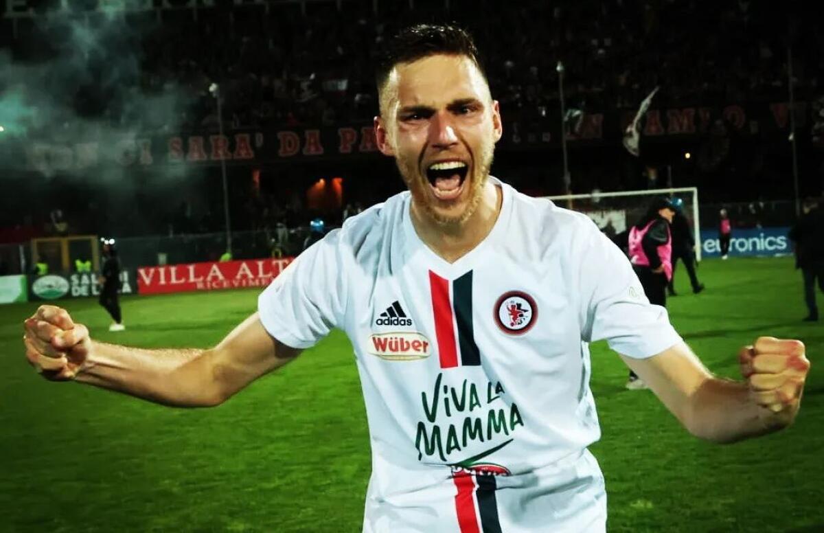 Foggia-Cerignola, la cronaca di Di Donna al gol di Kontek (VIDEO) - Immagine in evidenza: Ivan Kontek - crediti foto: pagina ufficiale Facebook Calcio Foggia 1920