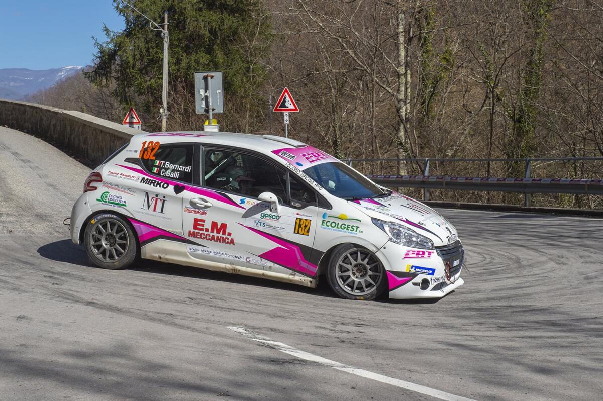 Galli Riapre le danze agli Abeti - 