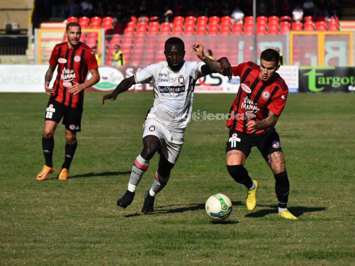 Dove vedere Foggia-Crotone, ecco il canale - Immagine in evidenza: uno scatto di Foggia-Crotone 1-0 (Serie C - girone C 2022/2023) - crediti: foto di Luigia Spinelli (RIPRODUZIONE VIETATA)