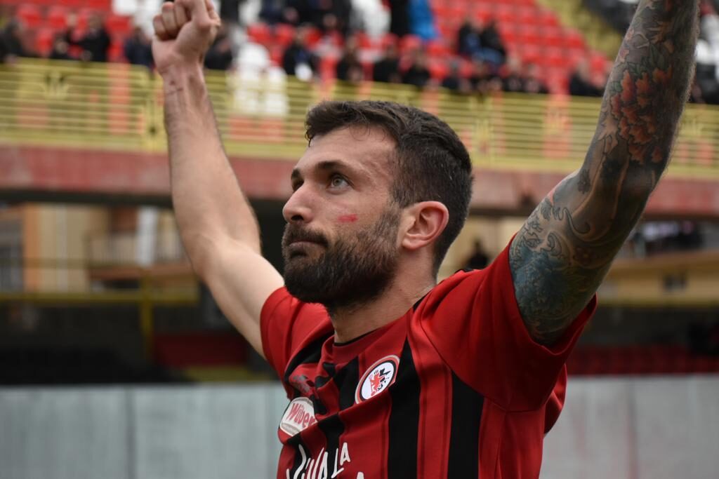 Immagine in evidenza: uno scatto di Foggia-Juve Stabia (Serie C - girone C 22/23) - crediti: foto di Luigia Spinelli (RIPRODUZIONE RISERVATA)