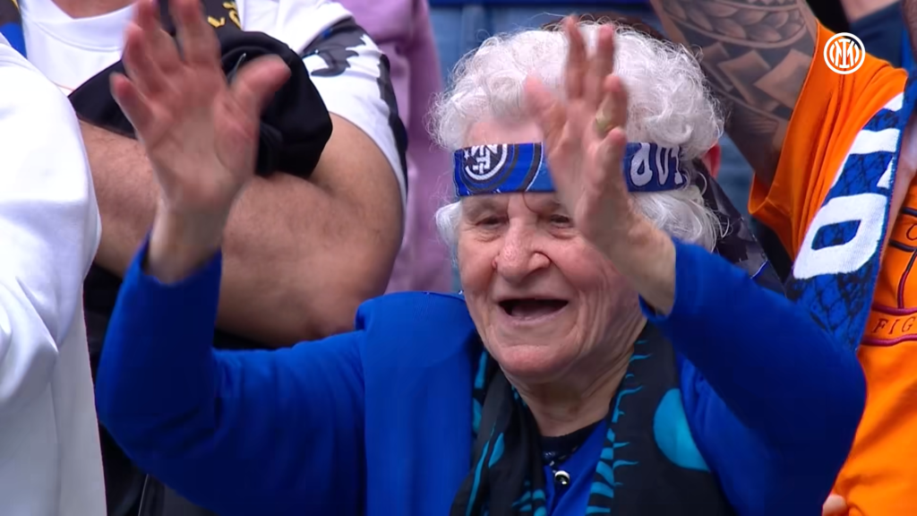 Immagine in evidenza: Giuseppina Tricarico, "Nonna Giuseppina" - crediti foto: pagina ufficiale Facebook Inter (frame da video)
