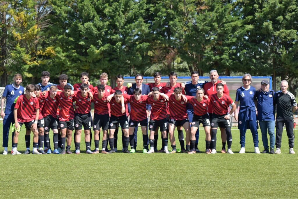 Immagine in evidenza: Foggia Under 17 - crediti foto: pagina ufficiale Facebook Calcio Foggia 1920 - Giovanile e Femminile