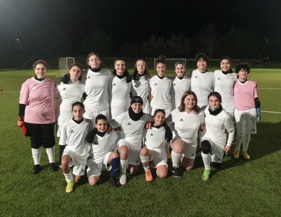 Immagine in evidenza: l'Under 15 Femminile del Foggia - crediti foto: pagina ufficiale Facebook Calcio Foggia 1920 - Settore Giovanile e Femminile