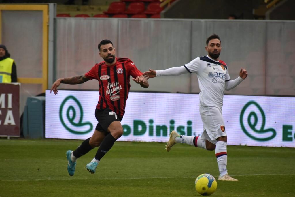 Immagine in evidenza: uno scatto di Foggia-Potenza (Serie C - girone C 22/23) - crediti: foto di Luigia Spinelli (RIPRODUZIONE RISERVATA)