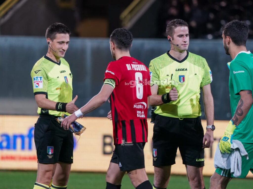 Dove vedere Foggia-Crotone, ecco il canale