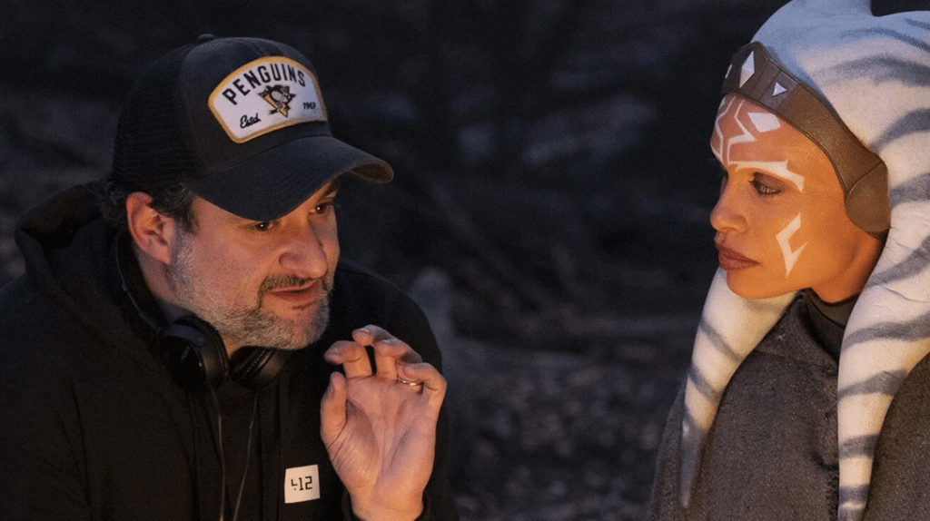 Dave Filoni con Rosario Dawson
