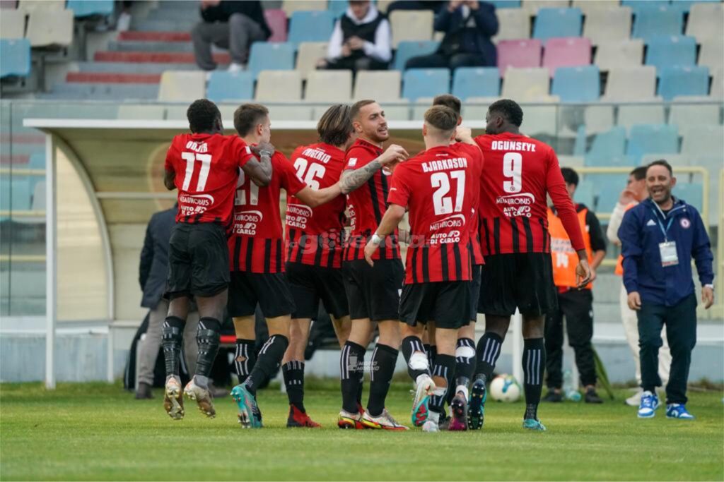 Immagine in evidenza: uno scatto di Foggia-Turris (Serie C - girone C 22/23) - crediti: foto di Mario Marino (RIPRODUZIONE RISERVATA)