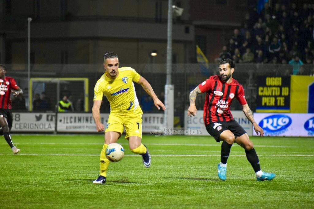Immagine in evidenza: uno scatto di Audace Cerignola-Foggia (playoff Serie C 22/23) - crediti: foto di Luigia Spinelli (RIPRODUZIONE VIETATA)