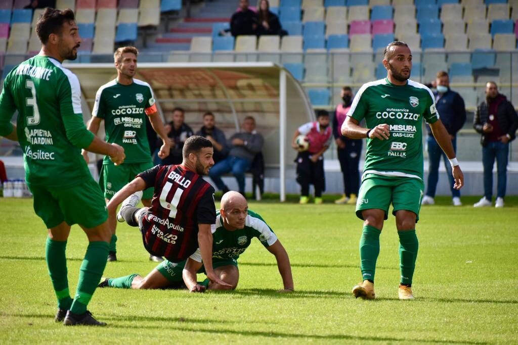 Immagine in evidenza: uno scatto di Foggia-Monopoli 1-0 (Serie C - girone C, stagione 2021/2022) - crediti: foto di Luigia Spinelli