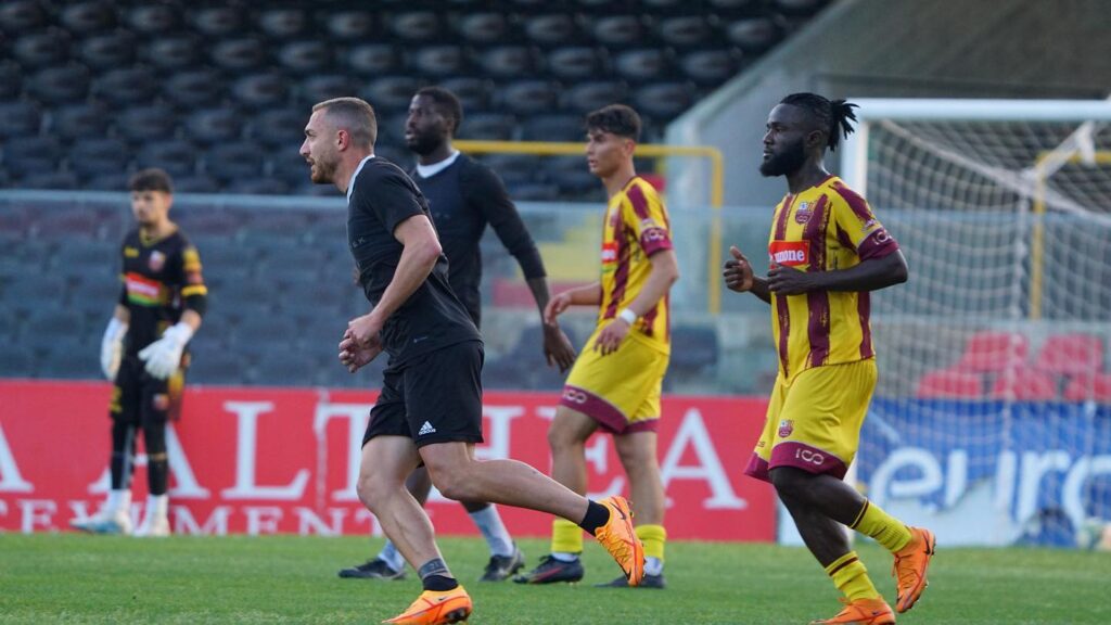 Immagine in evidenza: uno scatto di Foggia-San Severo 4-0 - crediti foto: pagina ufficiale Facebook Calcio Foggia 1920