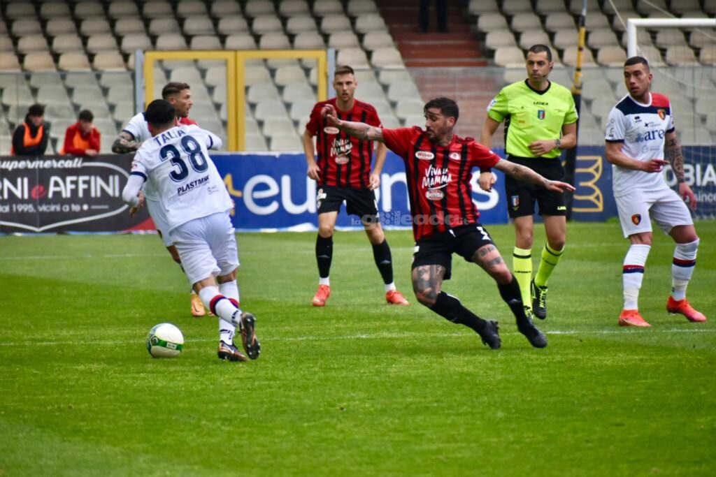 Immagine in evidenza: uno scatto di Foggia-Potenza (Playoff Serie C 22/23) - crediti: foto di Luigia Spinelli (RIPRODUZIONE RISERVATA)