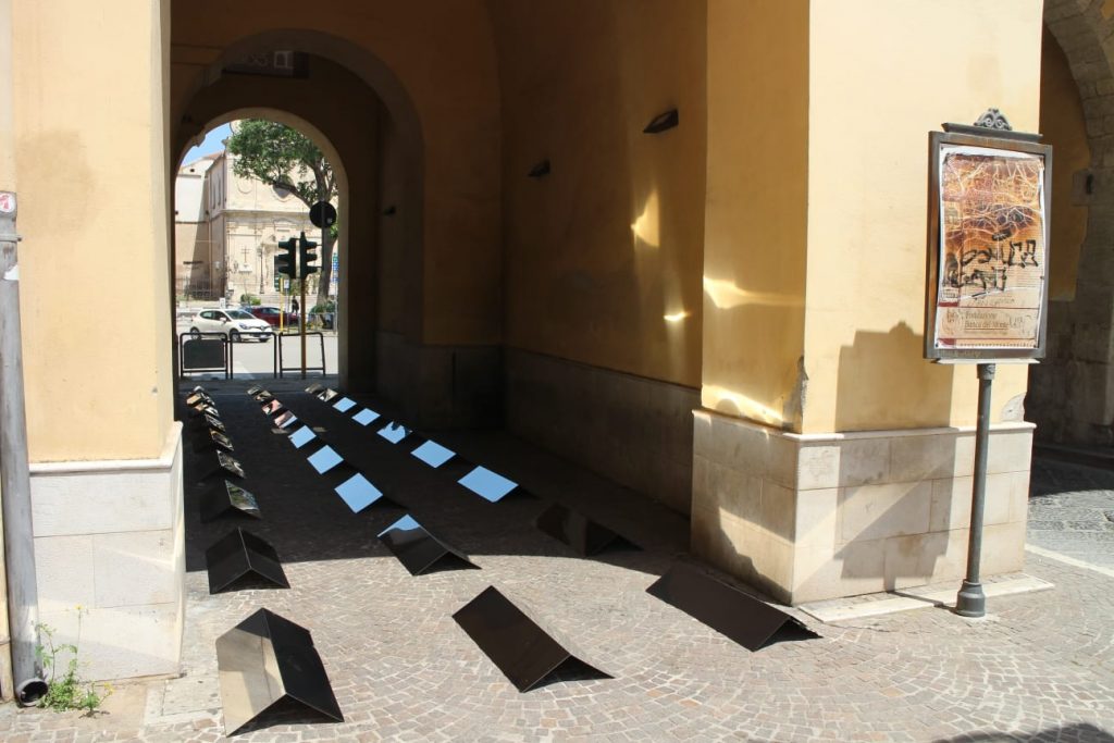 Amore e critica per Foggia, via Arpi brilla dei versi di Pasquale Oa
