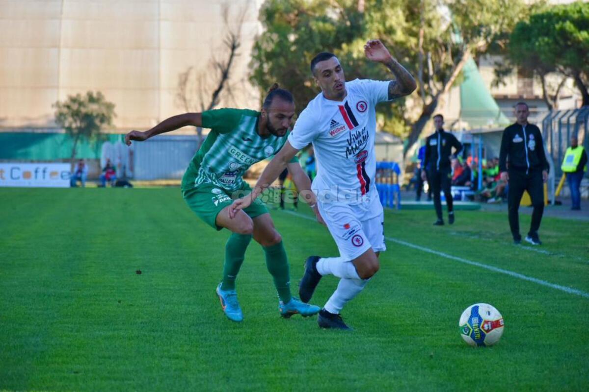 Calciomercato Foggia, il primo rinforzo dal Monopoli? - Immagine in evidenza: Orlando Viteritti in azione durante Monopoli-Foggia (Serie C - girone C 22/23) - crediti: foto di Luigia Spinelli (RIPRODUZIONE VIETATA)