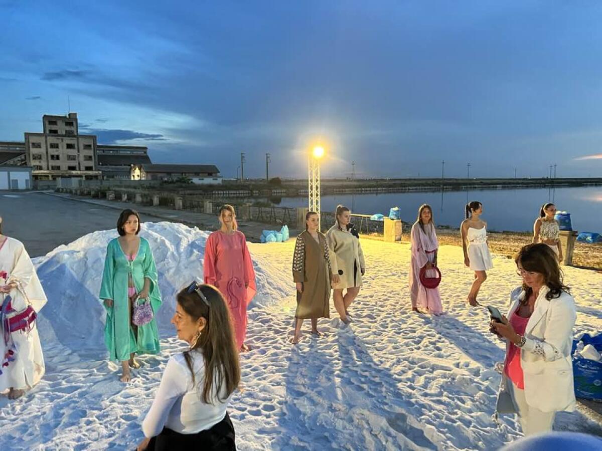 “Vestiamoci di Sale” la sfilata dell’Accademia di Foggia a Margherita di Savoia - 