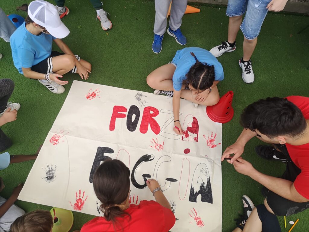 Il cartellone realizzato dai ragazzi del Centro Bakhita. Foto di Mario Mescia - riproduzione riservata