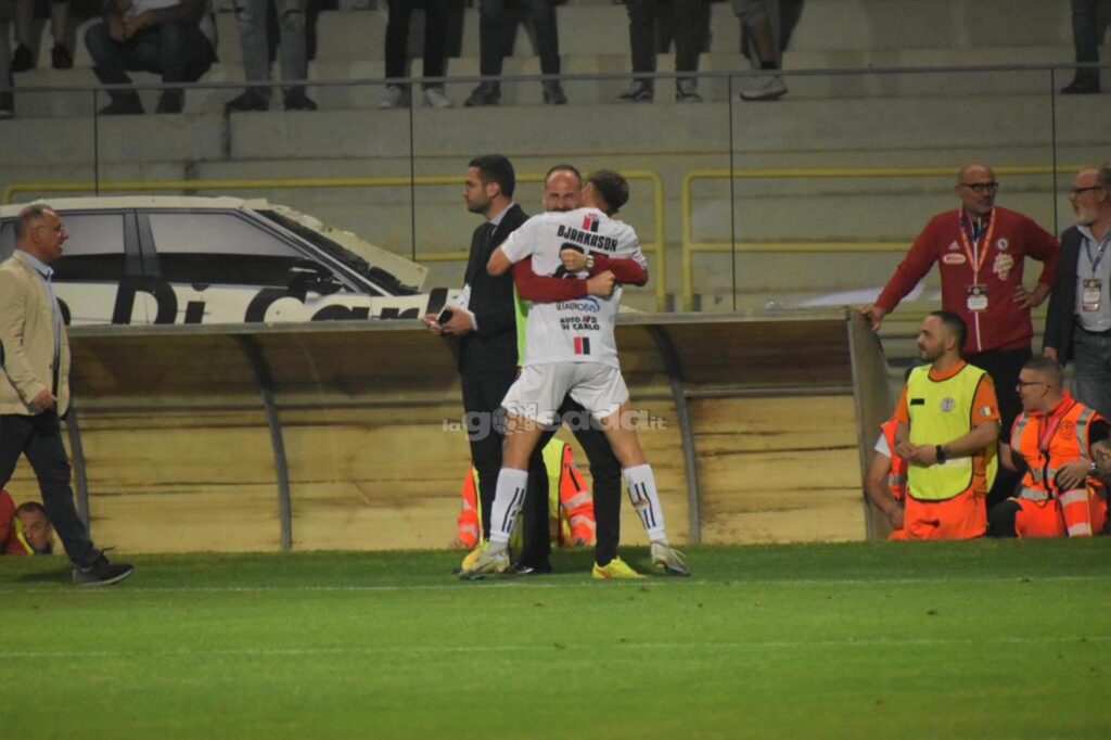 Immagine in evidenza: uno scatto di Foggia-Pescara (playoff Serie C 2022/23) - crediti: foto di Luigia Spinelli (RIPRODUZIONE VIETATA)