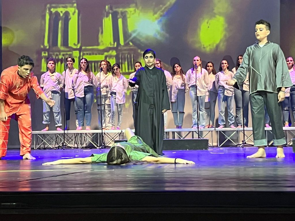 Scuola Murialdo Foggia: il progetto musical "Notre Dame de Paris"