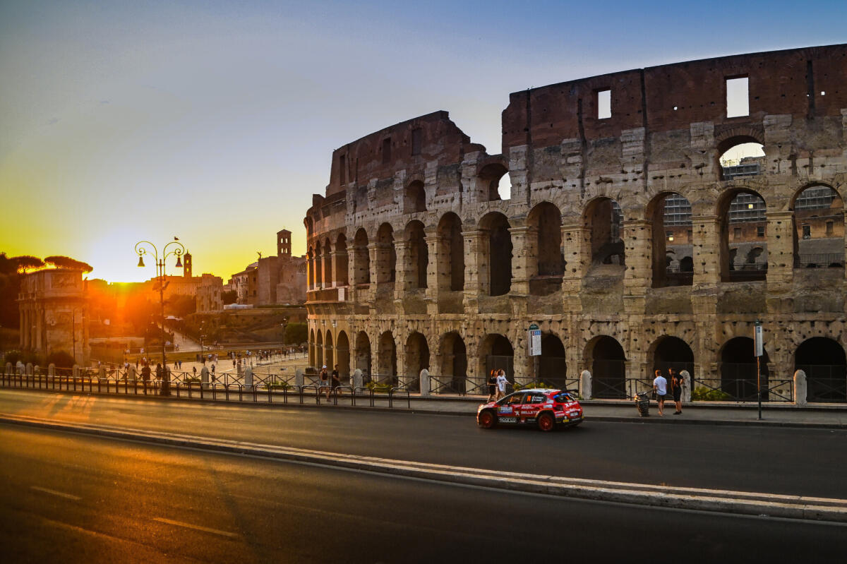 La cerimonia di partenza al Colosseo aprirà domani il Rally di Roma Capitale - 