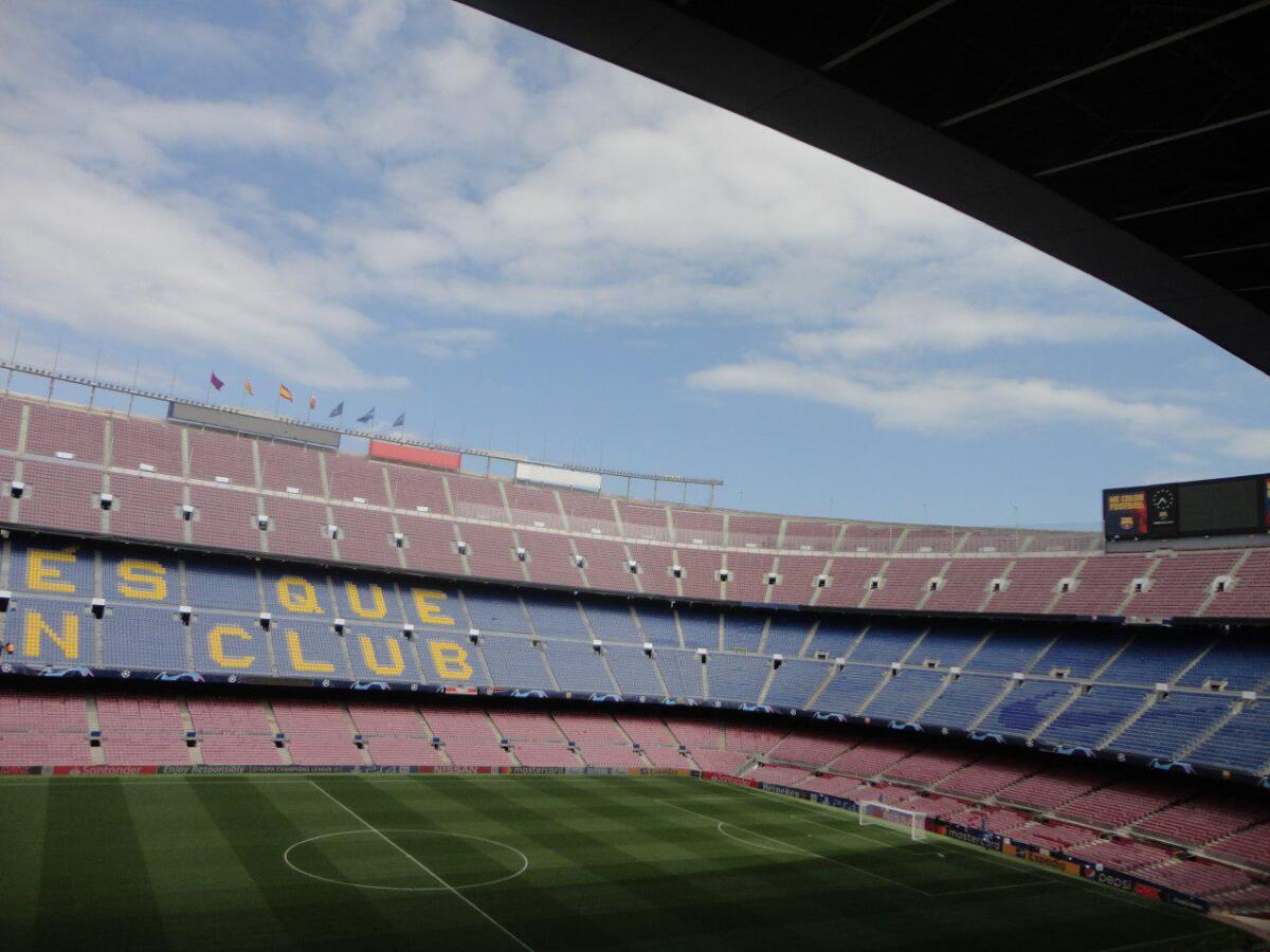 Rivoluzione forzata a Barcellona, tanti i nomi in partenza​ - Camp Nou (Barcellona), interno dal terzo anello. Crediti: Benito Girardi/lagoleada.it - RIPRODUZIONE RISERVATA